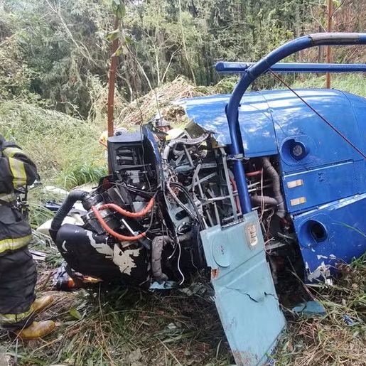 Piloto e criança são resgatados de queda de helicóptero em SP; dois morrem
