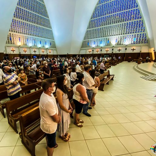 SMO: Celebração de final de ano leva fiéis para Igreja Matriz