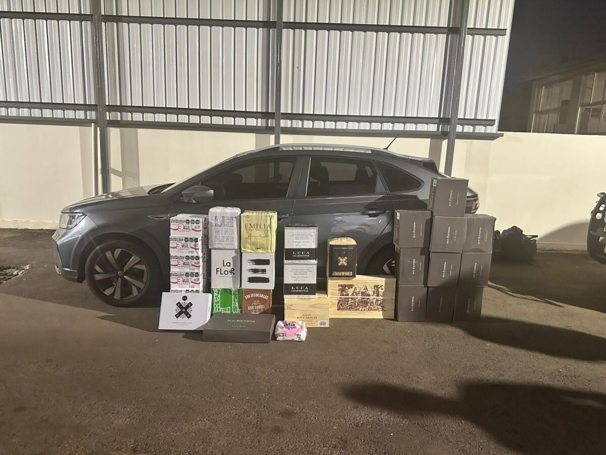 PM apreende mais de 240 garrafas de vinho estrangeiro em duas ocorrências em Dionísio Cerqueira