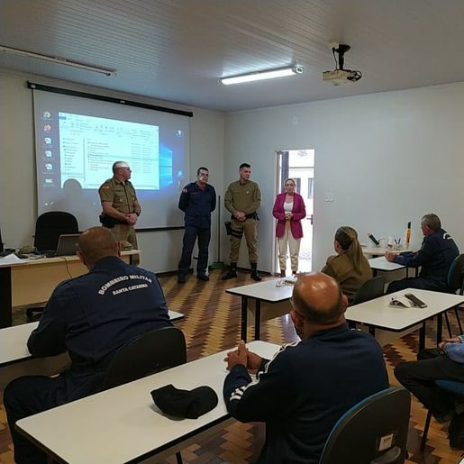 PMs e Bombeiros Militares recebem capacitação para atuar em escolas