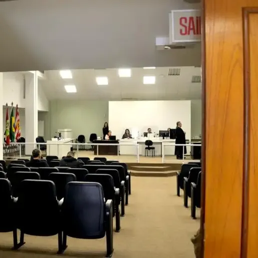 Condenada mãe que matou filho recém-nascido a tesouradas