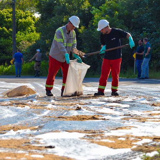 Após 24 horas de interdição devido acidente, SC-492 em Bandeirante é liberada