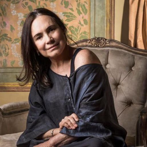 Bolsonaro convida atriz da Globo para ser nova ministra da Cultura