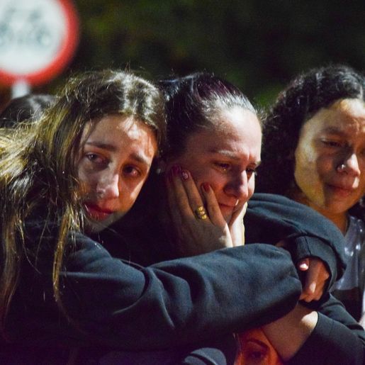 VÍDEO: manifestação pela morte de jovem é marcada por fortes emoções