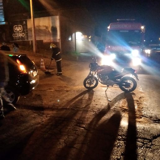 Rapaz fica ferido em colisão traseira de carro e moto na cidade de Cunha Porã