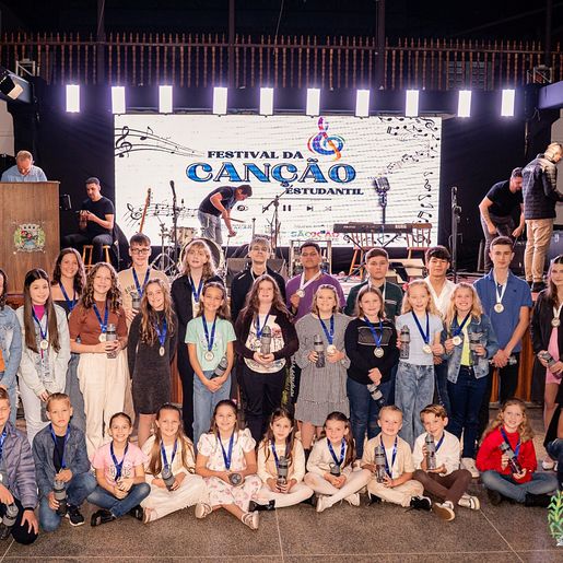 Festival Municipal da Canção de São João do Oeste reúne 30 calouros