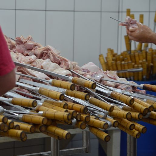 Igreja Matriz comercializa mais de 850KG de churrasco na Festa do Padroeiro