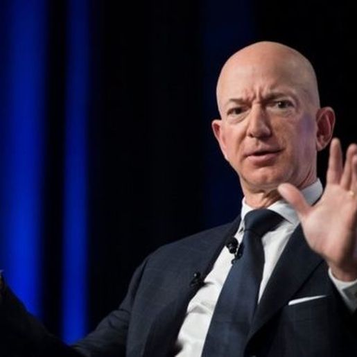 Veja quem é o homem mais rico do mundo e seus planos para salvar o meio ambiente