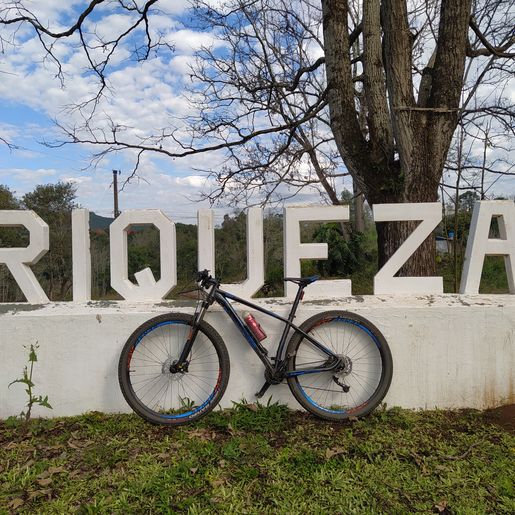 Projeto de cicloturismo percorre 15 comunidades de Riqueza