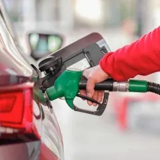 Petrobras anuncia redução de 5,2% no preço da gasolina