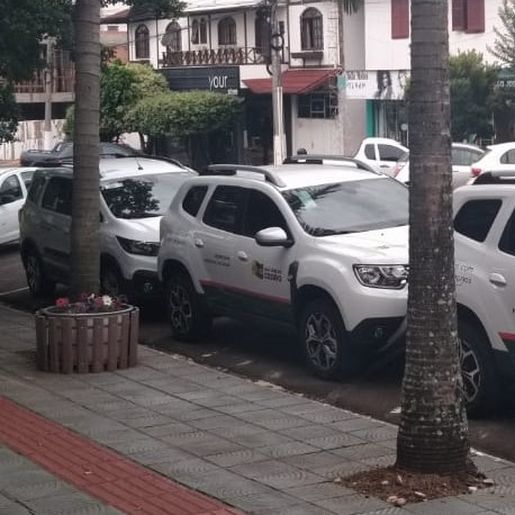 São José do Cedro faz aquisição de três novos veículos