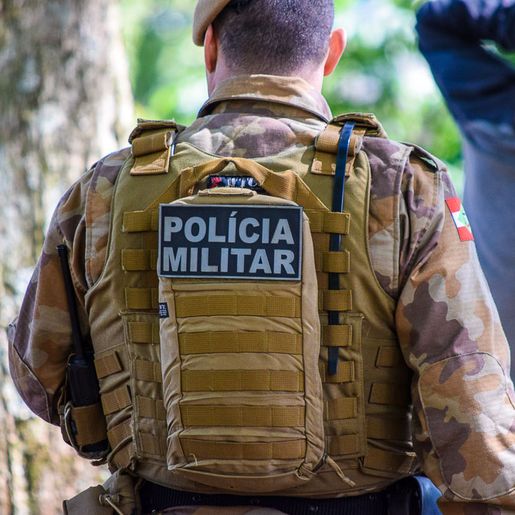 Mãe flagra filha de 14 anos sendo estuprada por padrasto em SC