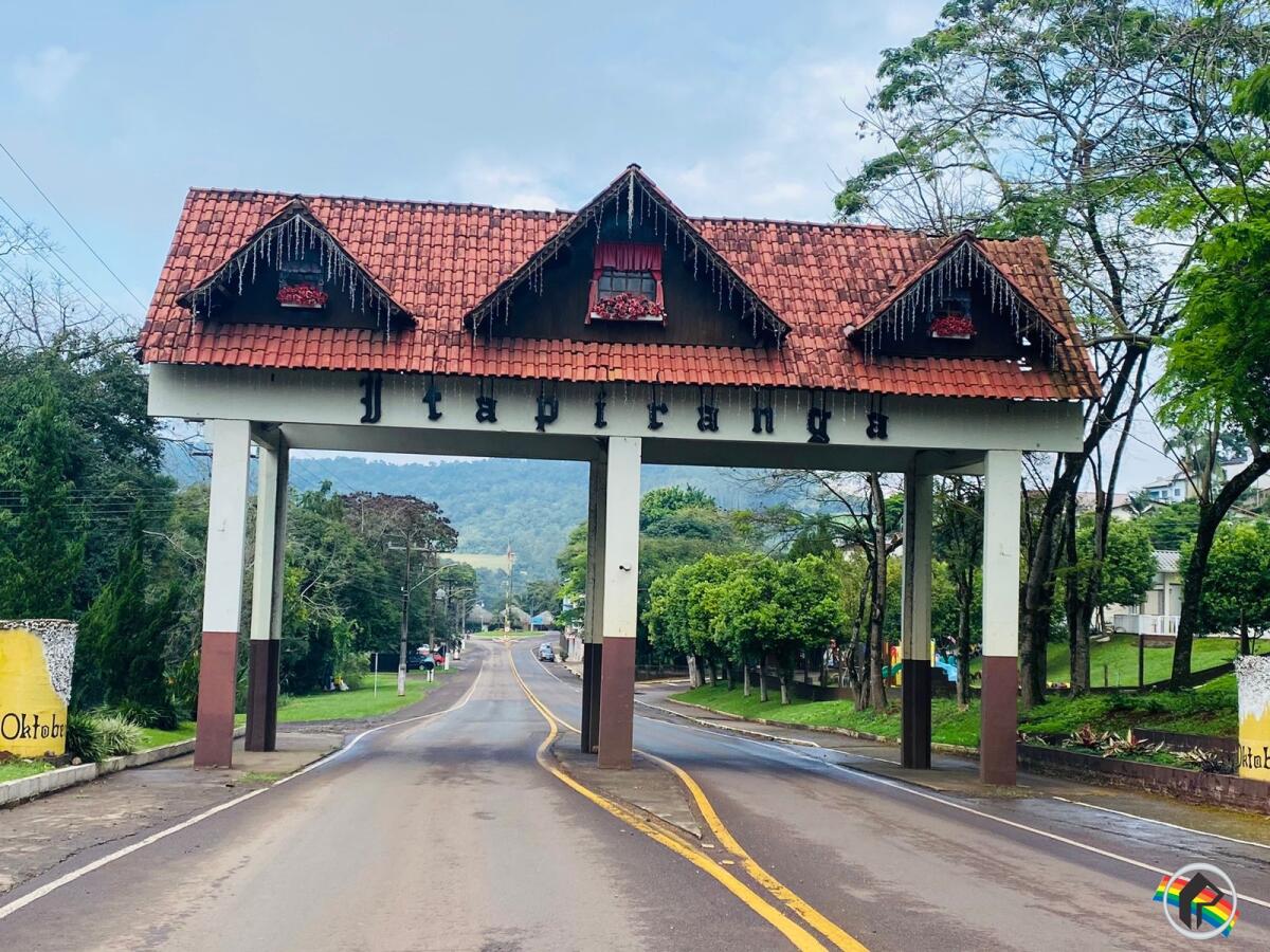 Após mais de um ano, pórtico de Itapiranga deve ser instalado nos próximos dias