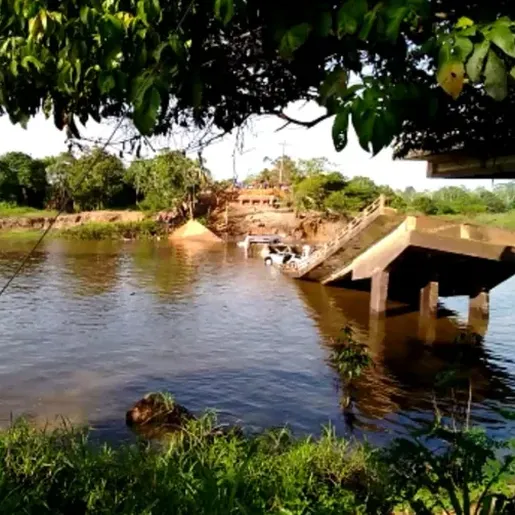 Desabamento de ponte deixa 3 mortos e 5 feridos em rodovia do Amazonas