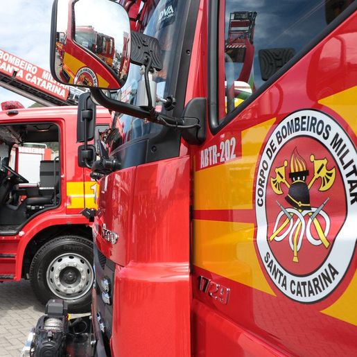 Fritadeira elétrica provoca incêndio em pizzaria no centro de São Miguel do Oeste