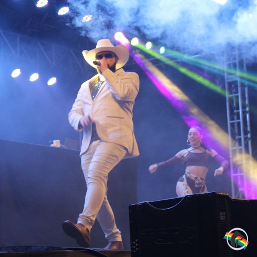 Shows nacionais agitam o público na arena da 10ª FAIC, em Iporã do Oeste
