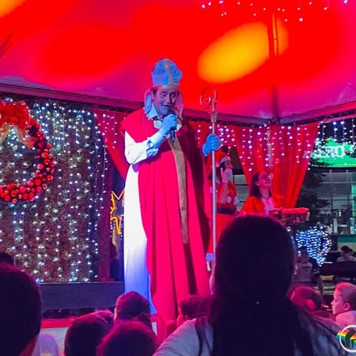 Itapiranga comemora Dia de São Nicolau com acendimento das luzes de Natal