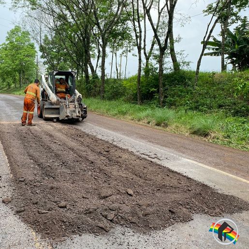 Empresa realiza Operação Tapa Buracos na SC 163