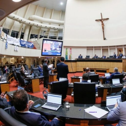 Alesc aprova cadastro de pessoas em situação de rua, isenção de ICMS e outros 17 projetos