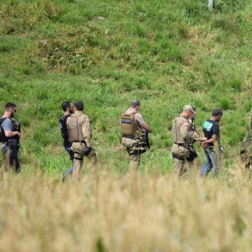 Ação conjunta prende traficantes e apreende drogas em automóvel na BR-163