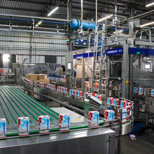 Cooperoeste moderniza indústria e passa a oferecer embalagens com tampa rosca