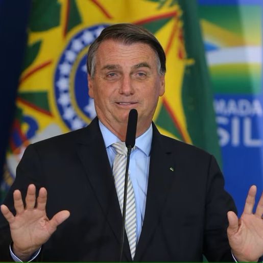 PF faz buscas na casa de Jair Bolsonaro, que terá que usar tornozeleira eletrônica