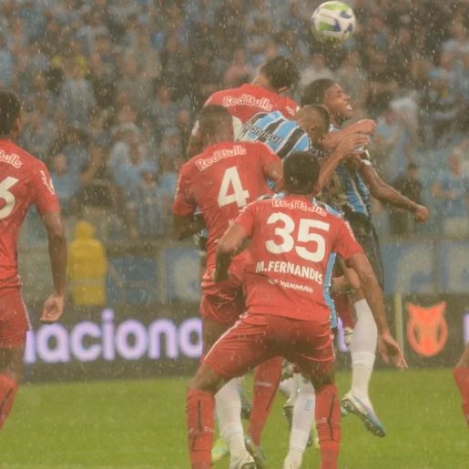 Grêmio empata em 3 a 3 com o Bragantino, num jogo eletrizante e de frustração na Arena