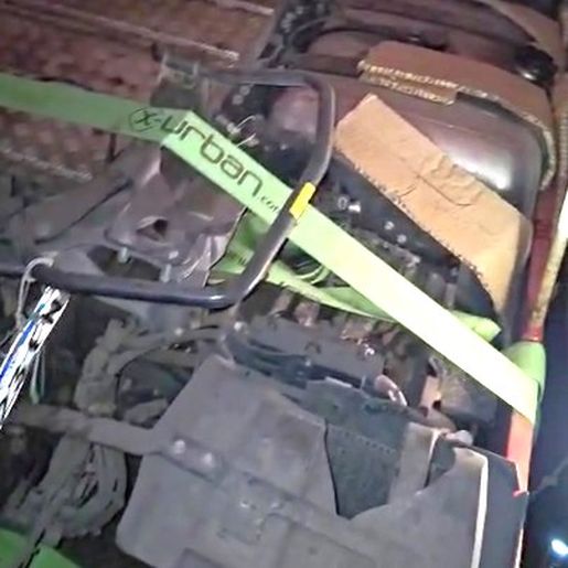 Polícia Federal flagra caminhões com cargas ilegais na fronteira entre Paraná e Argentina