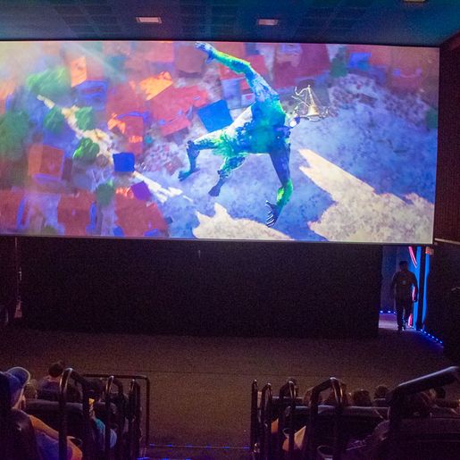 Alunos da APAE de SMOeste participam de Sessão Especial no Cine Peperi