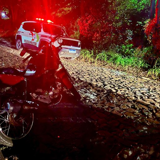 Jovem foge da PM em alta velocidade e acaba detido após colidir com carro em SMO