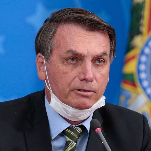Presidente Jair Bolsonaro testa positivo para Covid-19