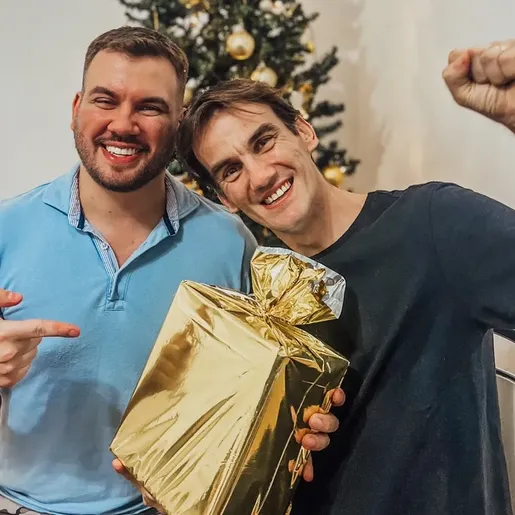 Em caso incomum, homem doa rim 'idêntico' ao irmão mais velho