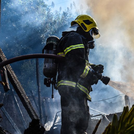 BOMBEIROS: Cuidados domésticos simples podem evitar incêndios no inverno