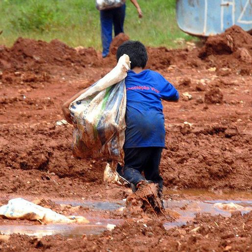 Pandemia pode levar 86 milhões de crianças à situação de pobreza