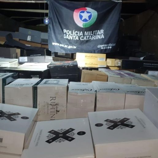 Polícia apreende carga de vinho argentino avaliada em R$ 2 milhões em Dionísio Cerqueira