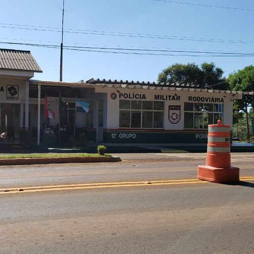 PMRv apreende cocaína, e notifica condutor que estava com direito de dirigir suspenso