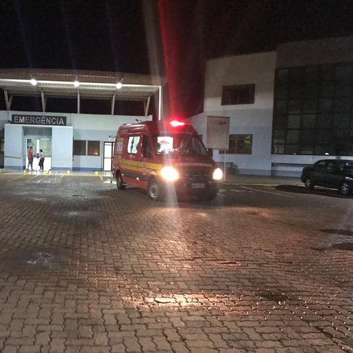 VÍDEO: Mulher fica ferida em atropelamento em SMOeste