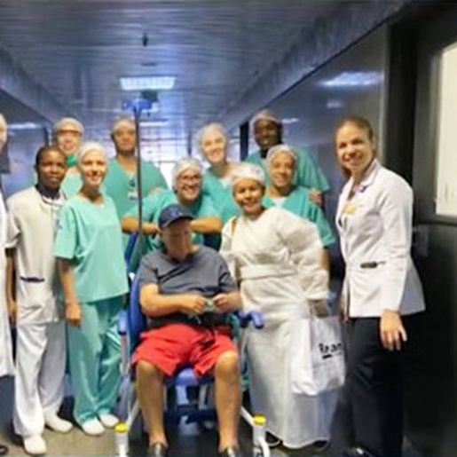 Idosos se recuperam da covid-19 e têm alta no PR, BA e GO