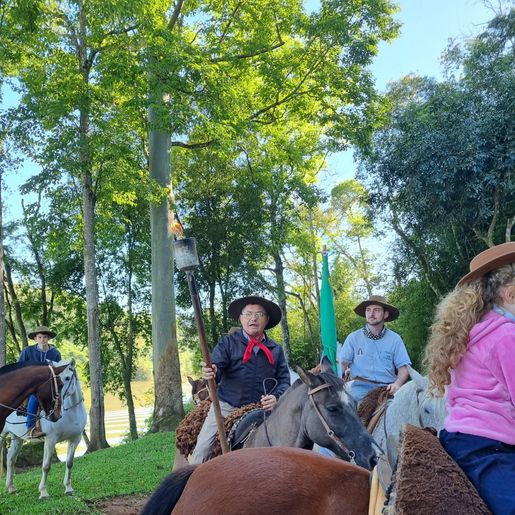 Cavalgada da Chama Crioula reúne mais de 50 cavalarianos