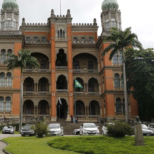 Fiocruz estuda antiviral para combater a Covid-19