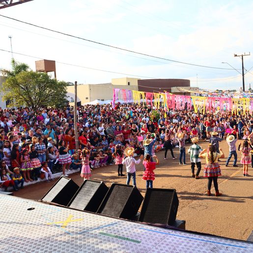 Alunos, amigos e familiares prestigiam 3ª Quermesse Junina em Campo Erê