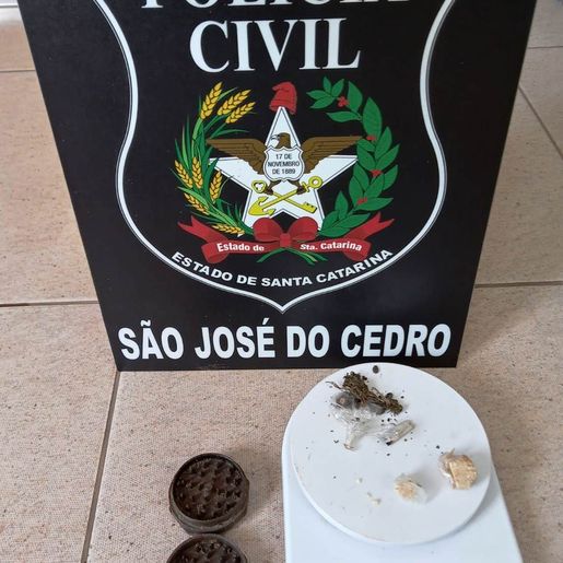 VÍDEO: dois homens são presos por tráfico de drogas em Guarujá do Sul