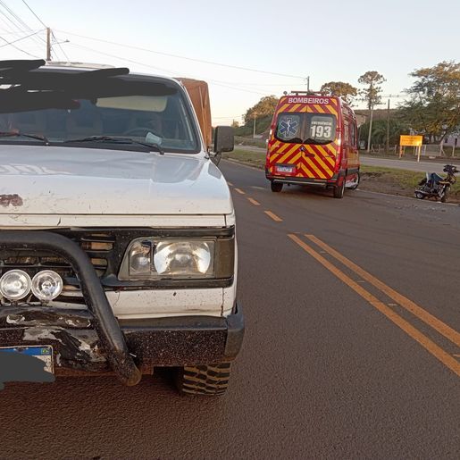 Homem fica ferido após colisão entre moto e caminhonete na BR-163 em SJCedro