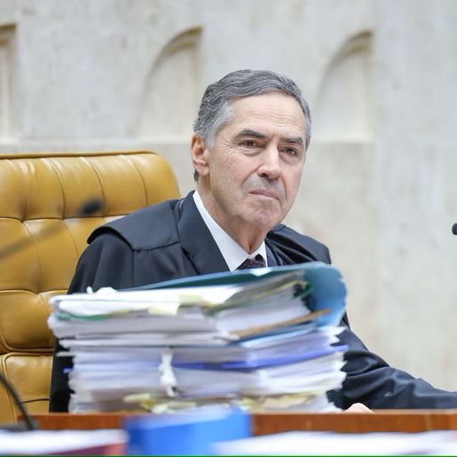 ‘Nosso papel é impedir volta ao passado’, afirma Barroso em defesa da democracia