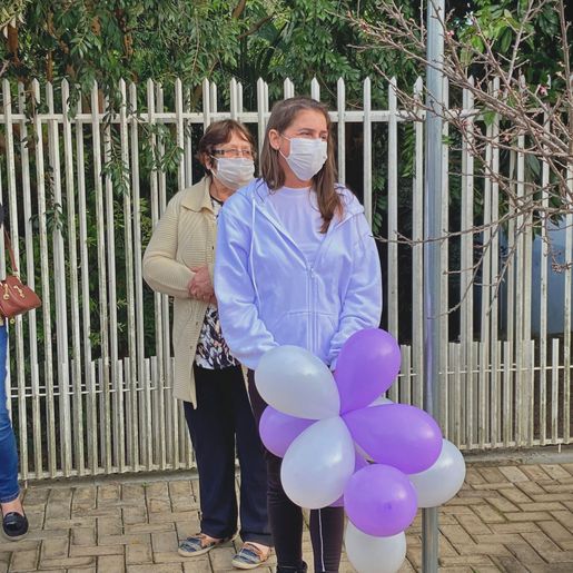 Moradora de SMO é recepcionada com alegria após receber transplante de pulmão em Porto Alegre