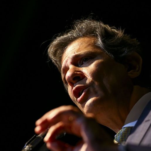 Haddad anuncia pacote de R$ 242,7 bilhões para reduzir o rombo das contas públicas