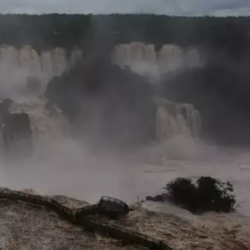 Turista cai das Cataratas do Iguaçu e desaparece; saiba mais