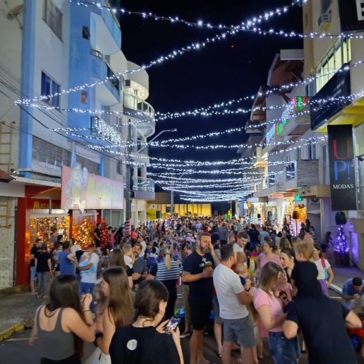 Natal dos Amigos da Rua Independência abre programação festiva em Itapiranga