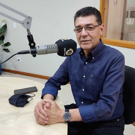 Quadro de saúde apresenta melhora e Plínio de Castro passa por novos exames