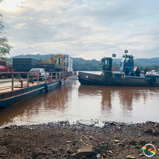 Travessia da balsa no Rio Uruguai é mantida em Itapiranga